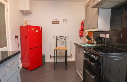 Hornsea Cottage | SEA FRONT APARTMENT, pet friendly, country holiday cottage in Hornsea