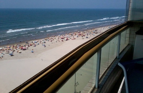 Aviacao Apartment | SEA FRONT BARBECUE 3 SUITES - 2 GARAGES -INTERNET