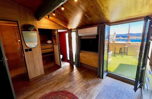 La Ciotat Apartment | Sea Front