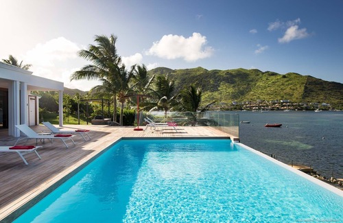 Cul de Sac Villa | Sea front - Kayaks - Heated Pool - Full AC - Kids friendly- 14 guests