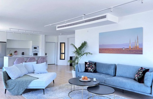 Jaffa Apartment | Sea front Penthouse with terrace and elevator
