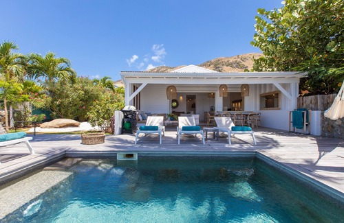 Cul de Sac Villa | SEA FRONT VILLA KIJANI (KARIBUNI properties)