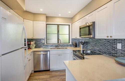Kapaa Condo | "Sea Gem" a Oceanfront Condo at Lae Nani 515