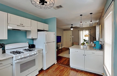Galveston Cottage | Sea Gem Topaz