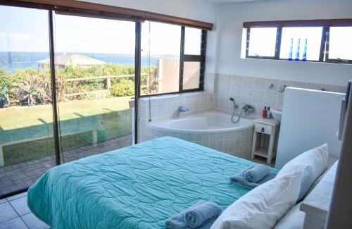 Boggoms Bay Apartment | Sea Gem with a stunning view