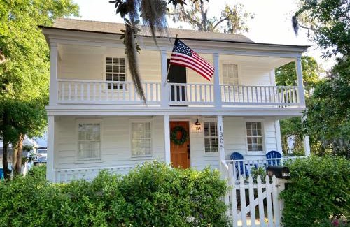 Northwest Quadrant House | Sea Glass Cottage on Duke - Three Bedrooms Downtown Beaufort