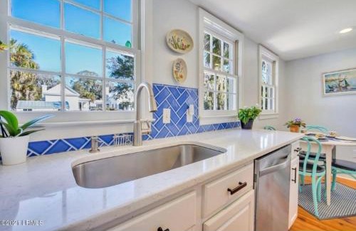 Northwest Quadrant House | Sea Glass Cottage on Duke - Three Bedrooms Downtown Beaufort