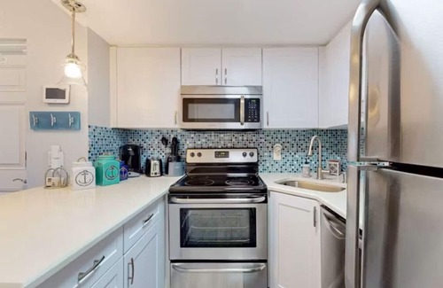 Chandler Park Apartment | Sea Glass Hideaway at Royal Mansions