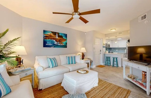 Chandler Park Apartment | Sea Glass Hideaway at Royal Mansions