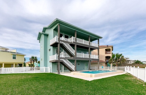 Safe Harbor House | Sea Glass Place - Newly Built Home Fabulous Beach Views, Pool - Hear the Surf