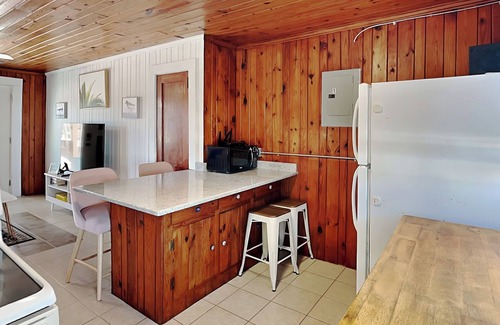 Topsail Beach House | Sea Glass Suites #1 | Charming, Pet-Friendly