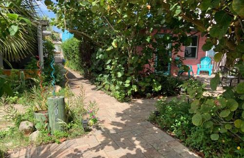 Flagler Beach Apartment | Sea Grape Cottage - At Casas de la Playa Central