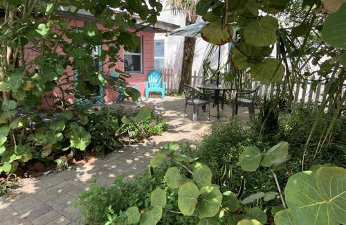 Flagler Beach Apartment | Sea Grape Cottage - At Casas de la Playa Central