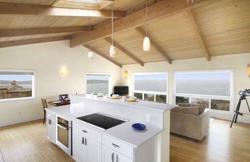 Dillon Beach House | Sea Haven – Stylish One-Level Contemporary Retreat Overlooking the Pacific