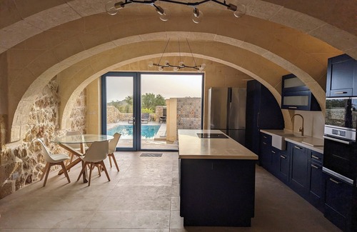 Nadur Bed & Breakfast | Sea Holly Gozo