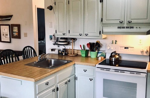 Salvo House | SEA HORSE A Charming Beach Cottagen