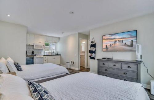 Mission Beach House | Sea house at Sea shore - 4 bedroom 3 bath - 14 ppl