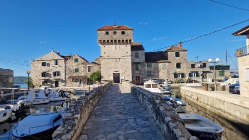 Kastel Gomilica Apartment | Sea House Kastilac