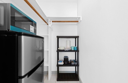 Deerfield Beach Apartment | Sea&I - Unit H with pool