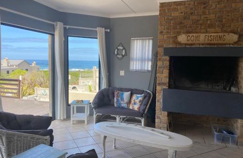 Pearly Beach House | Sea Jewel