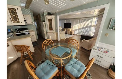 Nettles Island House | Sea la Vie beach cottage
