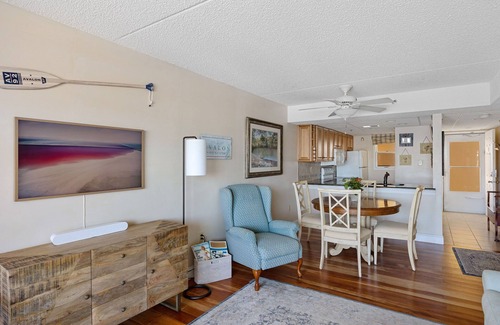 Avalon Condo | Sea La Vie: Oceanview Condo with Pool