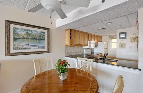 Avalon Condo | Sea La Vie: Oceanview Condo with Pool
