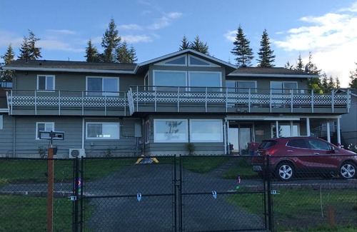 Port Angeles House | Sea la View