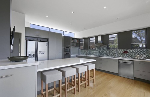 Lakes Entrance House | Sea Lakes Vista - Your Luxurious Lakes Entrance Retreat