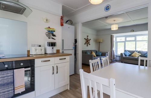 Trebarwith Strand House | SEA LEDGE, pet friendly, country holiday cottage in Tintagel