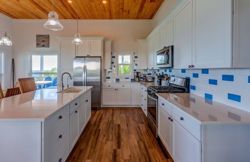 Hope Town Cottage | Sea Loft: Unparalleled Oceanfront Serenity in a Newly Rebuilt Paradise