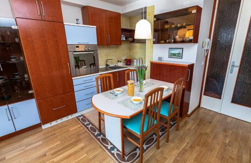 Portoroz Apartment | Sea & Me, pleasant seaside home