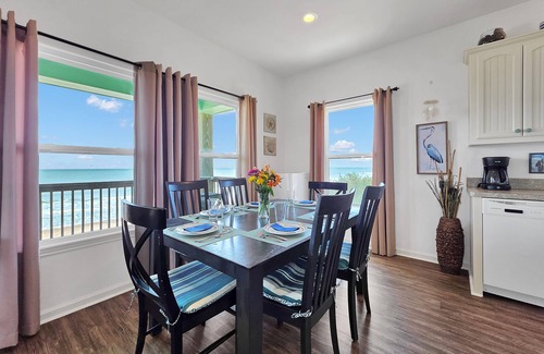 Gilchrist House | Sea Mist -2 bedrooms, 2 bathrooms, front row, sleeps 6.