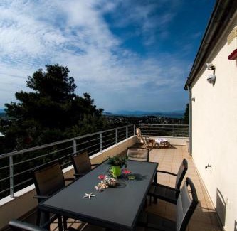 Tanagra Villa | Sea & mountain view-Private balcony-Dilesi by ΜΡS