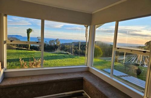 Whiritoa House | Sea & Mountain Views Retreat on Rosemary Farm