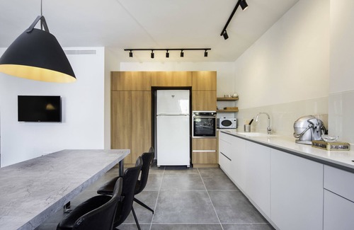 Ramat Hasharon Apartment | Sea N' Rent - 23 Shderot Bialik