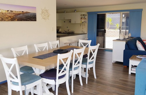 Second Valley House | Sea-n-Stars @ Second Valley - family and pet friendly, ocean views from the deck
