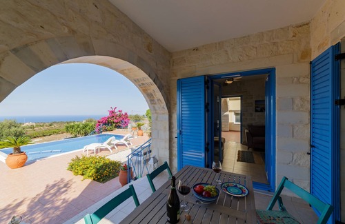 Kokkinon Khorion Villa | Sea of Crete views from your mountaintop infinity pool