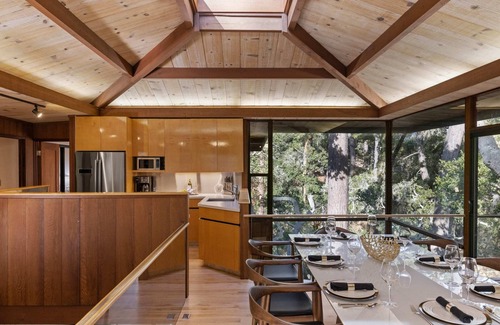 Rancho Rio Vista House | Sea of Tranquility: Iconic Glass House in Forest Glade 3BR2BA 30Night min