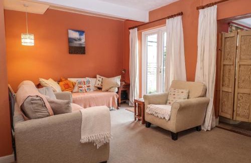 Pakefield House | Sea Pearl