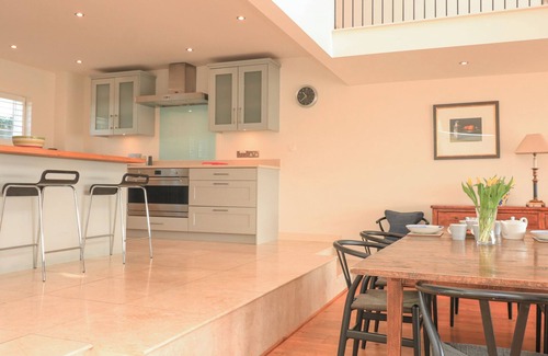 Thurlestone Cottage | SEA PEEP, family friendly, luxury holiday cottage in Thurlestone