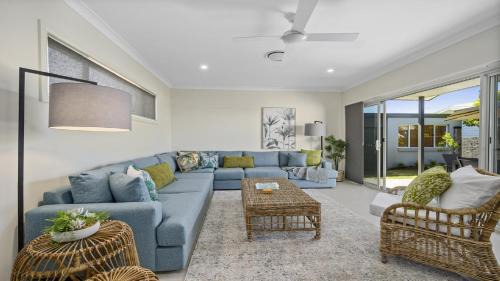 Sawtell House | Sea Pine Cottage - In the heart of Sawtell Village, Sleeps 6