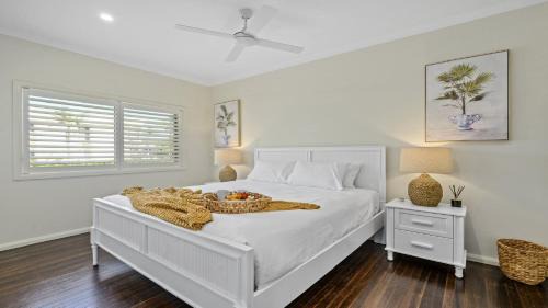 Sawtell House | Sea Pine Cottage - In the heart of Sawtell Village, Sleeps 6