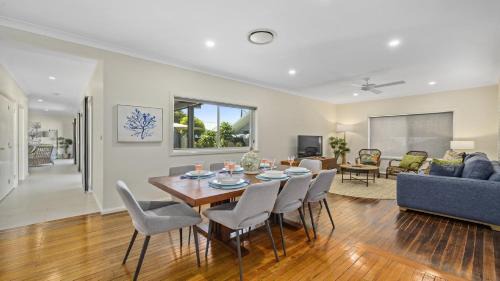 Sawtell House | Sea Pine Cottage - In the heart of Sawtell Village, Sleeps 6