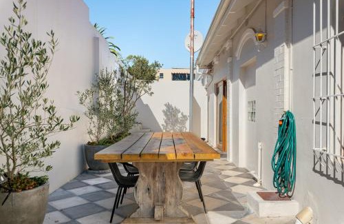 Cape Town Apartment | Sea Point Hideaway