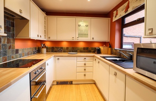 Rhyd-y-foel House | Sea-prize View