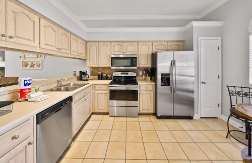 Fort Bay House | Sea-renity - 3 Br home by RedAwning