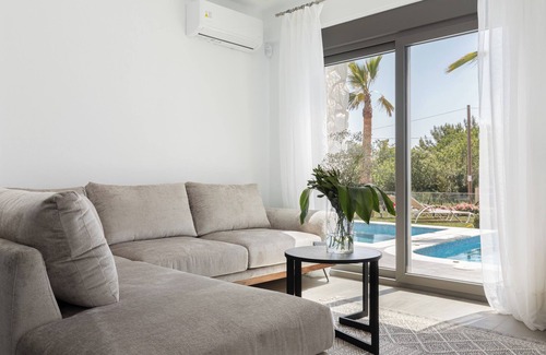 Paralia Ofryniou Villa | Sea Residence -3 bedroom Villa with Private Pool
