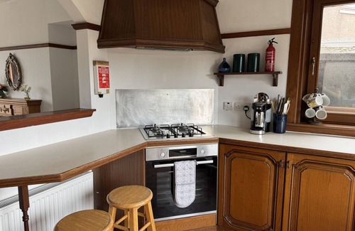 Methil House | Sea Road Retreat - Sleeps 6