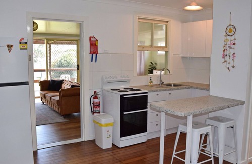 South West Rocks House | Sea Salt Cottage - Orginal 1950s cottage